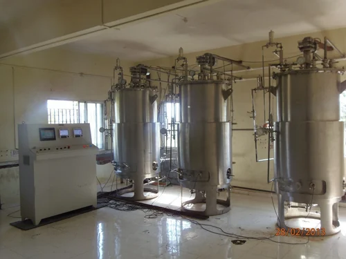 Automatic Liquid Manufacturing Vessel - product photo 1
